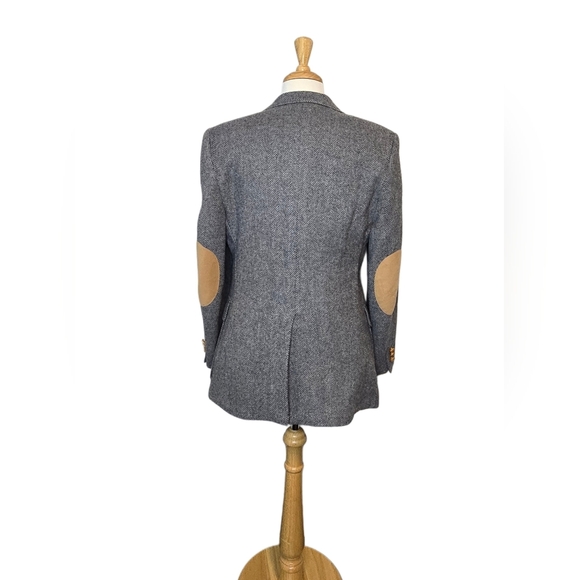 Vintage Gray Blazer with Tan Elbow Patches - Picture 5 of 12